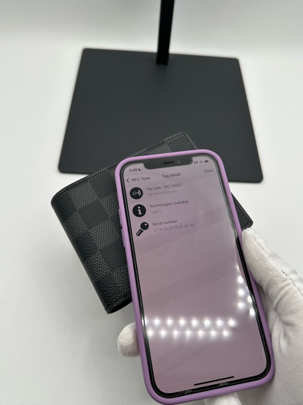 Louis Vuitton Damier Bi Fold Wallet - Picture 2 of 14